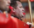 Symbolbild: Michael Reichel
Demonstranten machen sich bei einem Warnstreik mit Trillerpfeifen bemerkbar. Die Gewerkschaft in er Oberpfalz sehen sich für die Tarifrunden gut aufgestellt.