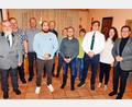 Bild: whü
Das neue Führungsgremium mit Manfred Kauper, Roland Busch, Rainer Marterer, Roberto Vicente, Herbert Rieß, Christine Marterer, Thorsten Neugirg, Irene Bauer, Alexander Zeitler und Sabine Rieß (von rechts). Es gratulierte Dritter Bürgermeister Franc Dierl.