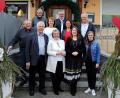 Bild: Josef Götz/exb
Gruppenbild mit Europaabgeordneter Maria Noichl (vorne, Zweite von links). Neben ihr „Ü 60“-Vorsitzender Reinhold Strobl.