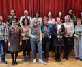 Bild: u
15 neue Hospizbegleiter habe ihre Ausbildung beim Hospizverein Amberg und Landkreis Amberg-Sulzbach abgeschlossen. Dazu gratulierten Kursleiterin Angela Hering (vorne, Zweite von links) und Vorsitzender Georg Franz Fröhler (vorne, rechts).
