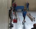Bild: Gerhard Fleischmann
Ganz wettkampftauglich ist die Kegelbahn beim TuS-Vereinstag nicht, aber optimal, um in die Sportart hineinzuschnuppern.
