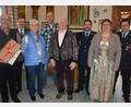 Bild: jr
85. Geburtstag feierte am Samstag der Ottengrüner Oswald Heinl. Im Bild die Gratulanten (von links) mit Bürgermeister Klaus Meyer, Oswald Weig, Gattin Hiltraud, Sohn Jürgen, Jubilar Oswald Heinl, Kommandant Norbert Scharnagl, Verena Zant und Feuerwehr-Vorsitzender Florian Dietl.