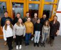 Bild: bkr
Die Jugendfeuerwehr steht unter neuer Führung. Im Bild (vorne, von links) Hanna Melzner, Hanna Etterer, Maria Etterer, Marlene Schlicht und Magdalena Scherm sowie (hinten, von links) Jugendwart Andreas Schlicht, Julian Etterer, Lukas Schlicht, Hannes Kreuzer, Bürgermeister Thomas Kaufmann und Jugendwartin Annemarie Brunner.