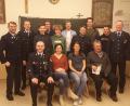 Bild: Bernhard Ernstberger/exb
Die geehrten, beförderten und neu aufgenommenen Mitglieder der Feuerwehr Münchenreuth zusammen mit Kommandant Klaus Grötsch (sitzend, links) und Vorsitzendem Berthold Ernstberger (stehend, rechts). Rechts sitzend Josef Eckert, der nach 40 Jahren aus dem aktiven Dienst verabschiedet wurde.