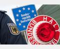 Symbolbild: Schönhofen
Ein 19-Jähriger hatte rund 1,5 Kilogramm Böller bei der Einreise an seinem Körper.