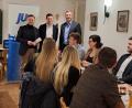 Bild: heb
Landtagsabgeordneter Tobias Reiß (stehend links) und CSU-Ortsvorsitzender Huberth Rosner (stehend rechts) gratulierten JU-Ortsvorsitzenden Johannes Klinger zur Wiederwahl.
