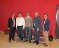 Bild: fks
Den neuen Vorsitzenden Matthias Wittmann (Mitte) und dessen Stellvertreter Michael Eichenseher (2.v.l.) gratulierten unter anderem der Bezirksvorsitzende Franz Roider (links), Landrat Roland Grillmeier (2.v.r.) und Geschäftsführerin Marion Höcht (rechts).