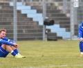 Bild: A. Schwarzmeier
Bei den Spielern der SpVgg SV Weiden herrschte nach dem Schlusspfiff riesige Enttäuschung. Pavel Panafidin (links) und Mathias Heinl können die 1:2-Niederlage in letzter Sekunde gegen den TSV Kornburg nicht fassen.
