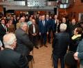 Bild: Petra Hartl
Das gemeinsame Singen der Bayernhymne gehört bei jedem CSU-Forum der Begegnung in Sulzbach-Rosenberg zum Protokoll. Joachim Herrmann (Mitte) sowie rechts daneben Patrick Fröhlich, Harald Schwartz, Susanne Hierl, Martin Preuß und Günter Koller stimmten kräftig mit ein in den großen „Chor“.