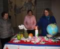 Bild: ads
Die Dreifaltigkeitsfrauen, darunter Burgl Pinzenöhler, Rita Kerres und Marlies Häusler (von links) hatten keine Mühen bei der Vorbereitung des diesjährigen Weltgebetstags gescheut, der Taiwan in den Fokus der Betrachtungen rückte. Das kleine Land hat Einiges zu bieten.