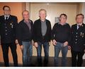Bild: kro
Die Feuerwehr Schönhaid-Leugas hat drei neue Ehrenmitglieder. Das Bild zeigt von links Zweiten Vorsitzenden Thomas Oppl, Josef Zintl, Otto Bächer, Albert Meißner und Vorsitzenden Helmut Oppl.