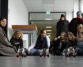 Bild: Winkler
Das Programmieren von Robotern mit anschließendem Rennen erfreut sich beim Tag der offenen Tür der FOS/BOS Weiden großer Beliebtheit.