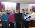 Bild: ils
Der neue Vorstand der KLB Kirchendemenreuth (hinten, von links): Sabine Kuran, Agnes Bösl, Monika Schultes, Emmi Garg, Erna Lukas, Tanja Bösl, (vorne, von links) Martina Fischer, Hilde Simmerl, Pater James Mudakodil, Gabriele Kellner- Hirschmann.