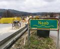 Bild: Hösamer
Die Brücke über die Naab beim Pfreimder Stadtteil Iffelsdorf ist eine der größten Baustellen des Landkreises in diesem Jahr. Seit Ende Februar ist die Kreisstraße 54 deshalb gesperrt.