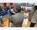 Bild: Kunz
Hochschulpräsidentin Evelyn Ehrenberger (rechts) teilte ihre Erfahrungen in der Berufswelt mit den Schülerinnen des Elly-Heuss-Gymnasiums.