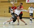 Archivbild: Hubert Ziegler
Hart zupacken müssen die Sulzbacher Handballer (Dritter von links Jonas Rohrbach) im Heimspiel gegen den HC Erlangen III. Die Nachwuchstruppe des Bundesligisten ist Aufstiegsaspirant Nummer eins.