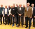 Bild: Ferstl/exb
Die neu gewählte Vorstandschaft des Männervereins St. Josef Nabburg mit Walter Elberskirch (Zweiter von rechts). Er steht weiter an der Spitze der christlichen Männervereinigung der Pfarrei St. Johannes der Täufer.