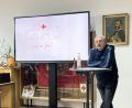 Bild: fks
"Wer darf was fahren?" Darüber klärte Richard Frank die Ehrenamtlichen des BRK Erbendorf auf.