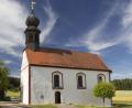 Bild: Stefan Gruber/exb
Das Kirchlein St. Margareta in Frankenhof bei Illschwang ist Simultankirche des Jahres 2023.
