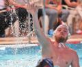 Bild: G. Büttner
Sean Ryder (weiße Kappe) und die Wasserballer des SV Weiden empfangen am Samstag in der Thermenwelt den SV Würzburg zum Bundesliga-Derby.