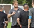 Archivbild: Hubert Ziegler
So hatte man sich bei der DJK Gebenbach den Start ins neue Jahr nicht vorgestellt. Die Mannschaft von Trainer Kai Hempel (Mitte) verlor alle drei Spiele und rutschte auf Platz drei ab.