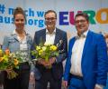 Bild: Ellen Daniel/BJR
Ilona Schuhmacher (links) wurde als Stellvertretende Präsidentin des Bayerischen Jugendrings bestätigt. Der Oberpfälzer Philipp Seitz (Mitte) löst Matthias Fack als Präsident ab, der zwölf Jahre an der Spitze stand.
