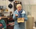 Bild: hka
Im Sulzbach-Rosenberger Museum Alte Hofapotheke macht Helma Koch bei ihren Führungen mit der Welt der Pflanzen vertraut.