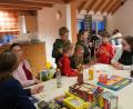 Bild: fvo
Jung und Alt haben beim Spieleabend der Dorfgemeinschaft Albersrieth ihren Spaß