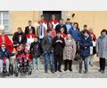 Bild: grm
20 Mädchen und Buben aus der Förderschule des Heilpädagogischen Zentrums in Irchenrieth empfangen von Weihbischof Reinhard Pappenberger aus Regensburg in der Pfarrkirche St. Ulrich in Michldorf das Sakrament der Firmung.