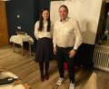 Bild: lei
Präsident Christian Bär mit der Ukrainerin Olga, die über die Verwendung der Spendengelder aus Auerbach in ihrer Heimat berichtete.