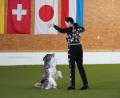 Bild: kaz
Am Freitag begann auf dem Ferienhof Kraus bei Mähring das internationale Dogdance-Turnier. Mit am Start: Stefanie Niekamp aus Essen mit Border Collie Snooker.
