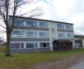 Bild: hme
Das ehemalige Schulhaus, hier aus nördlicher Sicht, soll zum Bürgerhaus werden. Das kostet die Gemeinde Kohlberg einiges an Geld. Nun äußerte die Feuerwehr den Wunsch einer Innentreppe.