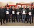 Bild: jr
Langjährige Mitglieder zeichnete die Feuerwehr Groschlattengrün aus, zudem wurde Richard Hess zum Ehrenkommandanten ernannt. Im Bild (von links) Vorsitzender Markus Spörrer, stellvertretender Kommandant Johannes Wolfrum, Fritz Nothaft, Kommandant Stefan Heindl, Gerhard Flügel, Zweiter Vorsitzender Manuel König, Karl Schübel, Schatzmeister Christoph Fuchs, Ehrenkommandant Richard Hess, Bürgermeister Stephan Schübel, Ernst Neumann und Herbert Schübel.