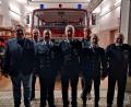 Bild: fpoz
Neuwahlen und eine Auszeichnung standen bei der Feuerwehr Helmbrechts an: (von links) stellvertretender Bürgermeister Mario Rabenbauer, Kreisbrandmeister Günther Fachtan, der neue stellvertretende Kommandant Josef Kellner, Vorsitzender und Ehrenmitglied Konrad Ernstberger, Peter Pöllmann, Hubert Ernstberger und der Waldershofer Kommandant Stefan Müller.