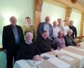 Bild: rfi
Sie sind die treuen Seelen der Kolpingsfamilie Tännesberg: Richard Bauer, Josef Braun, Richard Seegerer und Johann Schneider (sitzend, von links) sowie Pfarrer Wilhelm Bauer, Lydia Gschrey, Karl Wittmann, Johann Schönberger, Richard Schneider, Josef Schneider und Bürgermeister Ludwig Gürtler (stehend, von links).