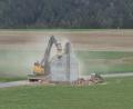 Bild: ils
Bagger rücken am Donnerstag der Trafostation in Obersdorf zu Leibe.