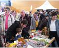 Bild: Hirsch
Beim Jubiläumsbauernmarkt herrschte zwei Tage lang großer Andrang. Das Angebot war auf das bevorstehende Osterfest abgestimmt.
