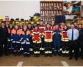 Bild: egl
14 Theuerner Feuerwehrleute absolvieren die Grundausbildung erfolgreich.