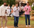 Bild: RTL/ Stefan Gregorowius
Felix Gleixner (Mitte) wird am Mittwoch um 20.15 Uhr bei der RTL-Castingshow DSDS auf Mallorca zu sehen sein.