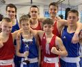 Bild: mzi
Die erfolgreichen Boxer des BC Amberg, (hinten von links) Simon Khotenok, Eric Propp, Dietrich Herrmann, (vorne von links) Valentin Wasiljew, Xaver Herrmann, Dima Kurjanowitsch und Michael Metzler.
