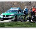 Archivbild: Sven Hoppe/dpa
Wer während des ersten Lockdowns im Frühjahr 2020 im Freien unterwegs war - hier im Englischen Garten in München - musste damit rechnen, von der Polizei kontrolliert zu werden. In bestimmten Fällen wurden dann auch Bußgelder verhängt.