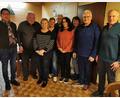 Bild: hzi
Bürgermeister Jürgen Kürzinger (rechts) sowie Pater Samuel Patton (von links) gratulieren dem neuen Vorstandsteam mit Reinhold Ziegler, Irmgard Schaller, Manuela Kaufmann, Reinhold Schmidt, Rosi Stopfer und Manfred Schaller.