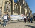 Bild: privat/exb
Klimademo im März 2022 vor dem Dom in Regensburg; die Ortsgruppe der "Scientists for Future" ist an vorderster Front dabei.