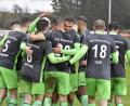 Archivbild: Hubert Ziegler
Die DJK Gebenbach in kollektiver Jubelpose. Das würden die beiden Trainer der Bayernliga-Truppe gerne am Freitag wieder so sehen.