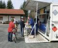 Archivbild: exb
Die Fachleute des Giftmobils sammeln im April wieder in Amberg-Sulzbach Chemikalien aus Haushalt und Hobbykeller.