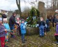 Bild: bk
Nach dreijähriger Pause konnte die traditionelle Osterbaum-Aufstellungsfeier wieder stattfinden.