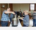 Bild: Michaela Staufer/exb
Beim Fastenessen im Jugendheim Fuchsmühl gab es leckere Kartoffelsuppe mit Brot.