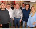 Bild: whü
Marc Heuß, Manfred Porsch, Stefan Koch, Holger Hoffmann und Katja Kauper (vorne von links) erhielten einstimmig das Vertrauen. Es gratulierten die Bürgermeister Christian Porsch und Rudi Heier (hinten von links).
