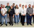 Bild: njn
Der Vorstand des FC-Bayern-München-Fanclub Erbendorf (von links) mit Klaus Rahn, Christian Duschl, Marcel Weigl, Nadine Hörndl, Patrick Bauer, Nadine Käs, Franz Bauer, Marion Weigl, Klaus Weigl, Manuel Otte sowie Vorsitzendem Andreas Wittmann.