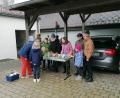 Bild: Ilse Hauer
Die Ministranten in Kirchendemenreuth verkauften Palmbüschel, Osterdeko und vieles mehr.
